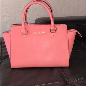 🎊Michael Kors saffiano leather crossbody🎊🎊